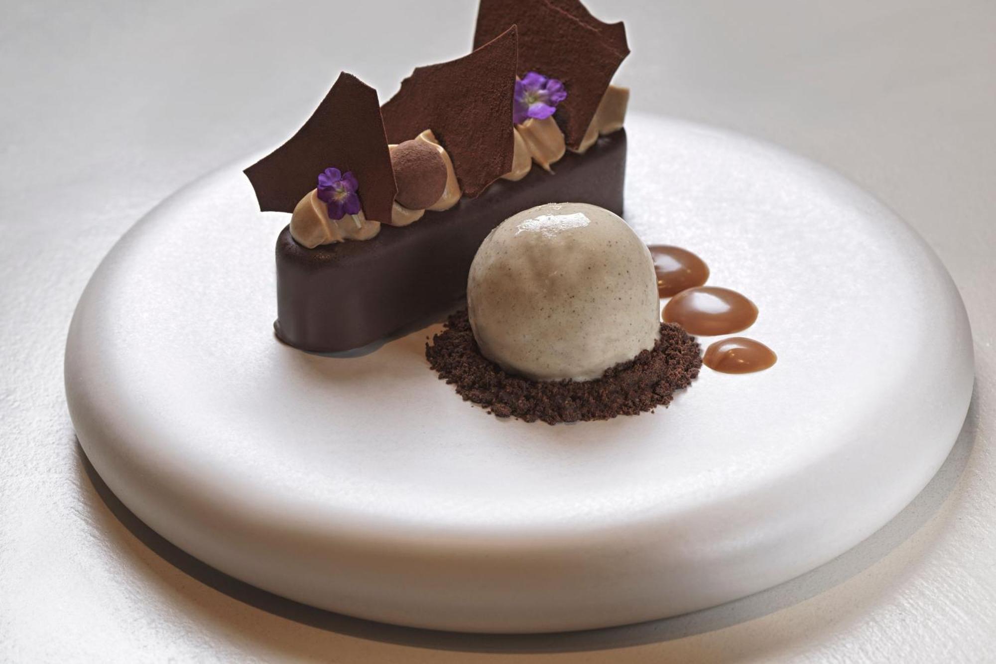 Hotel Monasty, Thessaloniki, Autograph Collection Zewnętrze zdjęcie A chocolate dessert