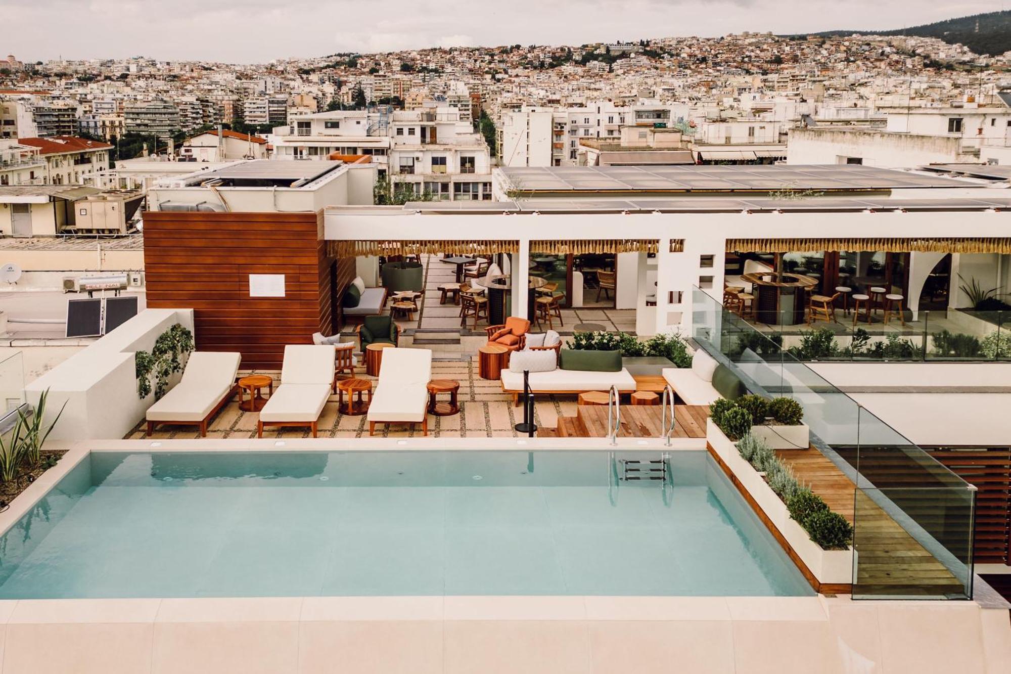 Hotel Monasty, Thessaloniki, Autograph Collection Zewnętrze zdjęcie The hotel's rooftop pool
